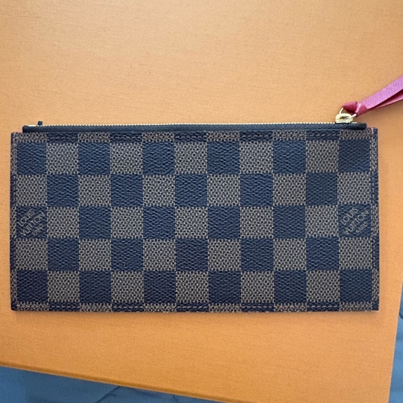 Louis Vuitton Red Interior Wallet - Picture 2 of 4